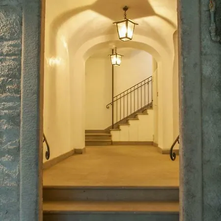 Art Gallery Apartment Bergamo
