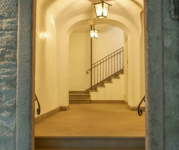 Art Gallery Apartment Bergamo